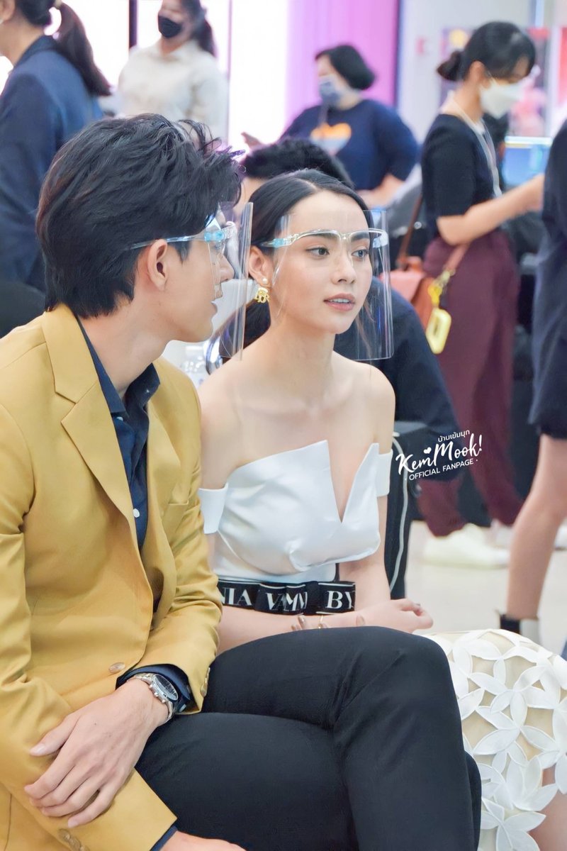 KemmookOfficial's tweet photo. ช่วงเวลาที่ดีที่สุดคือช่วงเวลาที่ได้อยู่กับคุณ 🤍🖤🐥🐶🌈
.
สวัสดีเช้าวันอาทิตย์
. 
#เข้มหัสวีร์ 
#มุกดานรินทร์รักษ์
#เข้มมุก https://t.co/6fvtyyjnT3