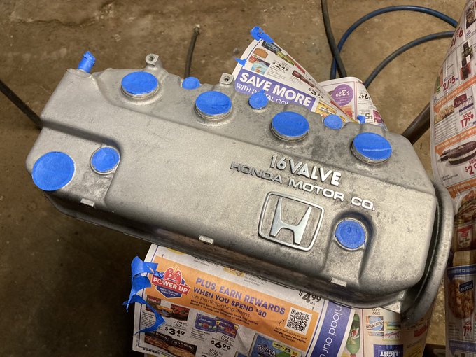 yeah painting the valve cover was not worth it lmao but at least it&rsquo;ll look nicer at meets https://t