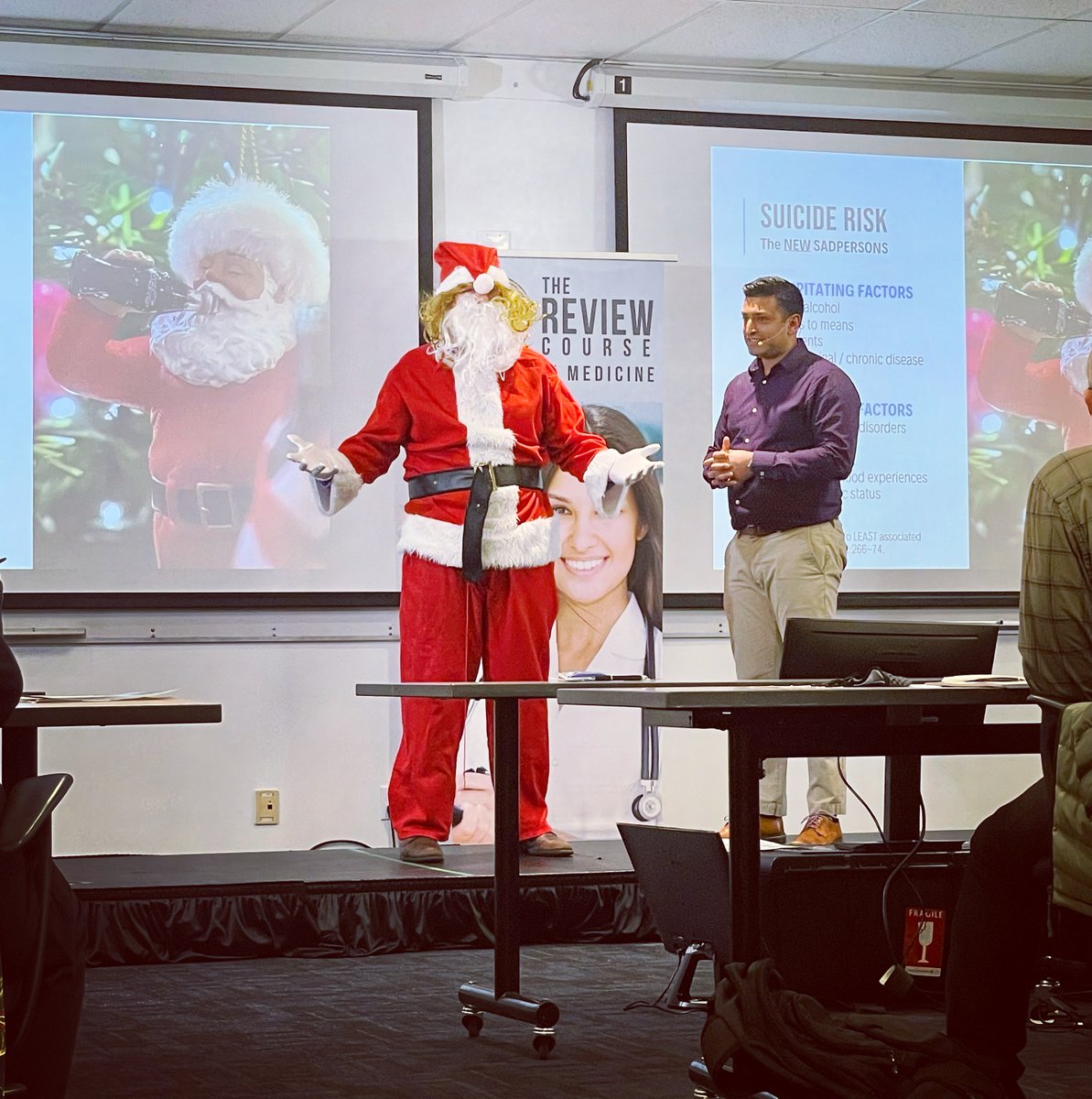 thereviewcourse's tweet photo. We welcomed a very special VIP guest at The Review Course today! 🎅🏼
For your chance to meet ‘Santa’ and find out how he can help with your own #CCFPexam preparation, sign up for our in-person event in Toronto (Mar 12-13) https://t.co/LQsm3hOigB
#acetheccfpexam
#thereviewcourse https://t.co/MtN2IVqIhA