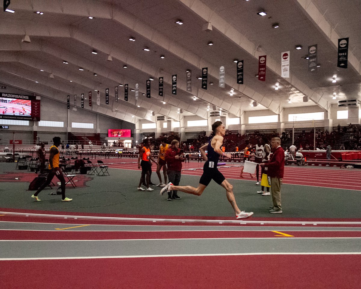 UWTrack's tweet image. Brian Fay's three races this track season ...

🟣 3:55.14 mile on 1/29
🟣 13:24.00 5k School Record on 2/11
🟣 3:52.81 split on DMR 1,600m anchor

Fast, Faster, Fastest 💨💨💨

#GoHuskies 📸 @ Fred Huxham