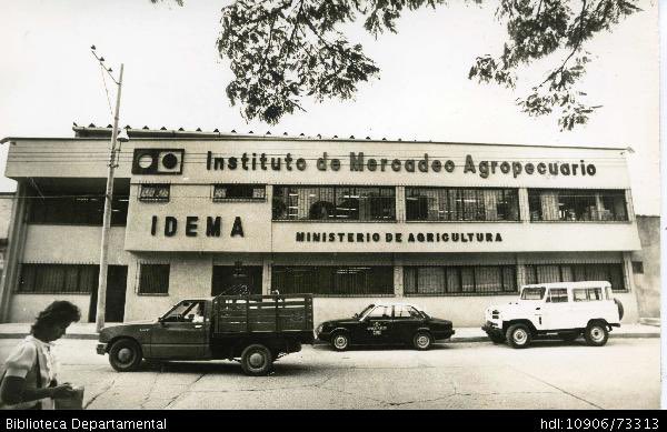 Ingefique's tweet photo. @SoyAndresParra El IDEMA https://t.co/HpeTvR8n4Q