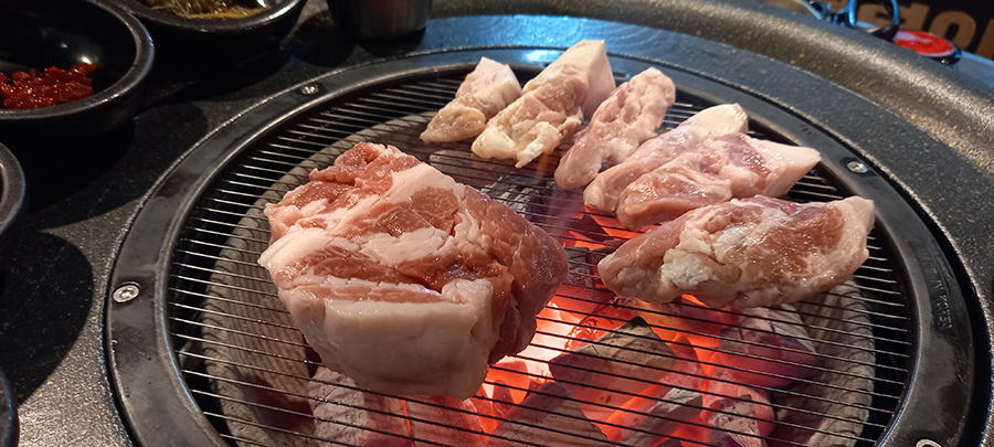 misikga's tweet photo. 고기는 역시 맛있는 집에서 먹어야 돈이 않아깝지~
#하안동맛집 #하안동원조부안집 https://t.co/tn1tyjI23P