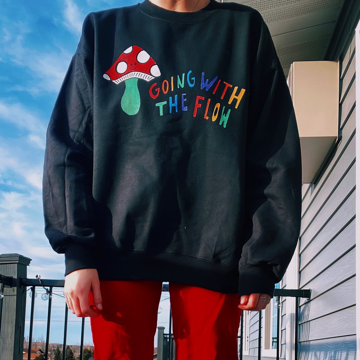 bayliedashgnarr's tweet photo. Go follow my design Instagram @dashgnardesigns where I’ll be posting about my sweatshirts going for sale very very soon 🍄❤️ https://t.co/MoRJaZfALz