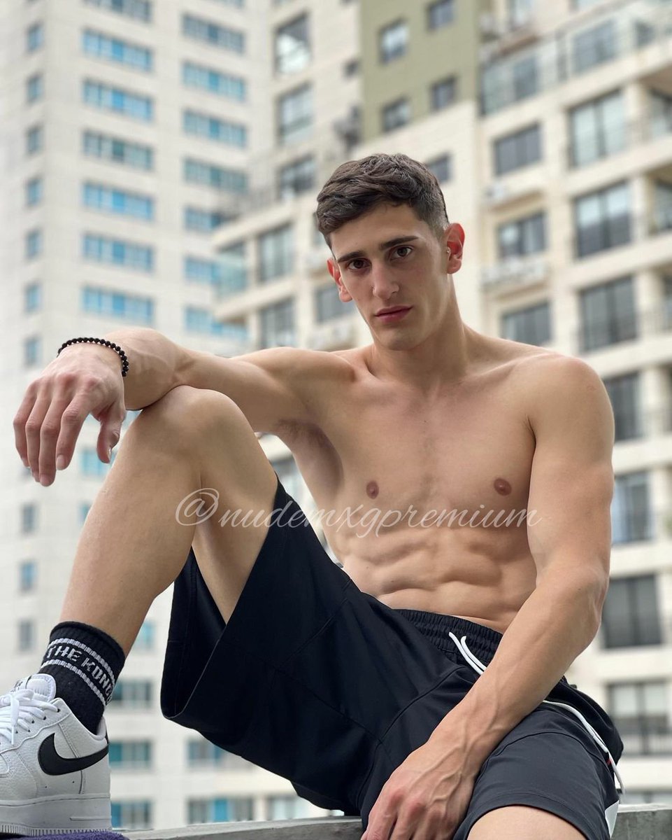 __nudeguys's tweet photo. AMO A ESTOS HETEROS QUE POR DINERO HACEN GAY4PAY 🔥 @nudemxgpremium 💰 CONTENIDO DISPONIBLE 😈 https://t.co/FeCMULJzOf
