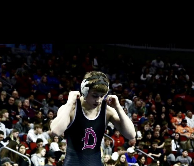 MaroonCrew's tweet photo. STATE CHAMPION! Congrats to Evan Frost who just won the 3-A 132 lb state championship! https://t.co/FbHV0CTG63