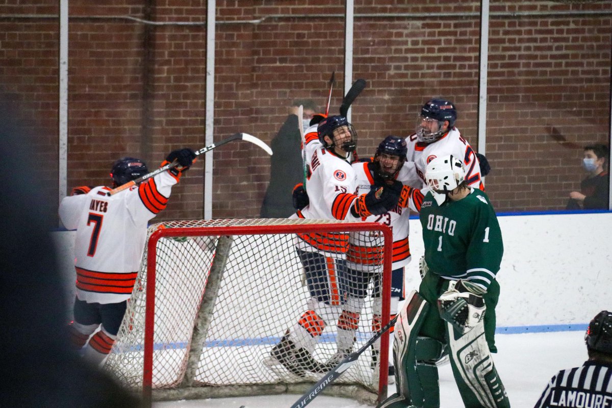 Goal 🚨
#Illinois 2 - <a href="/BobcatsHockey/">Ohio Bobcat Hockey</a> 1
Scored by B. Stewart