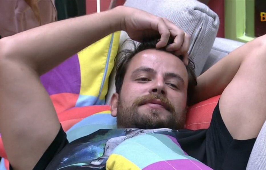 comentafeat's tweet photo. Gustavo queria dar imunidade para Laís para a casa não votar na sister #BBB22 . https://t.co/4TS2DtZhnx