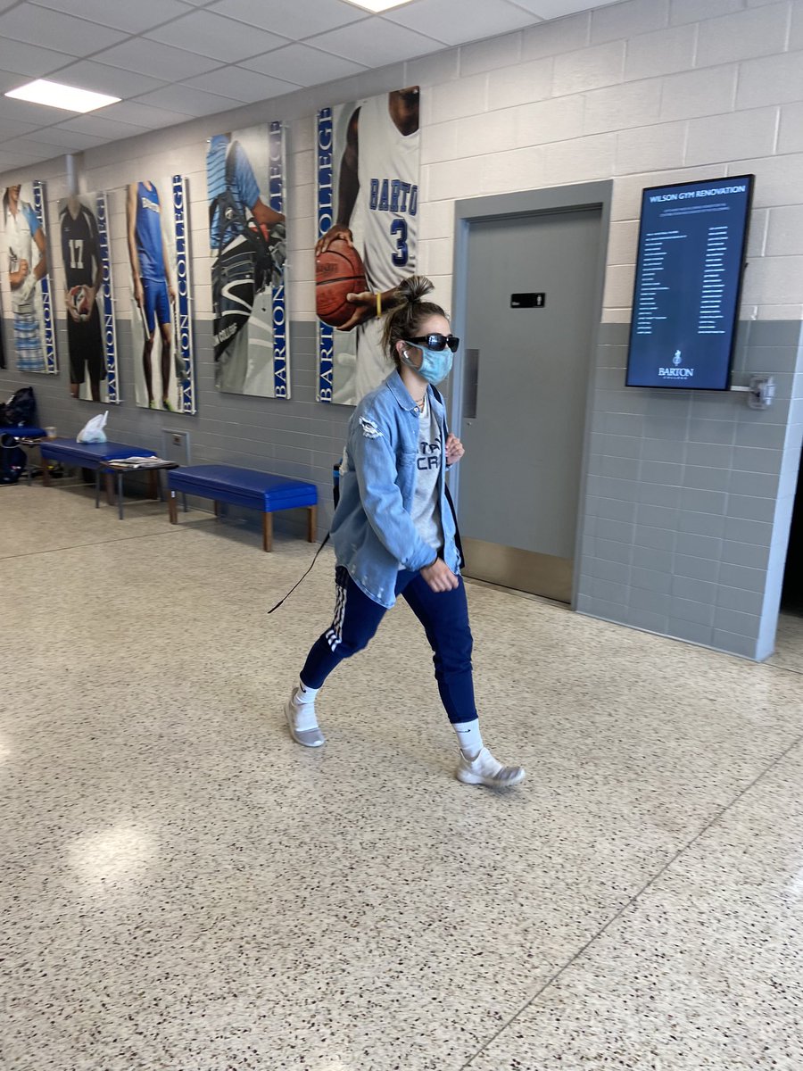 CatUCatwalks's tweet photo. Road Game 1…

Business at Barton https://t.co/yrcMJE83kz