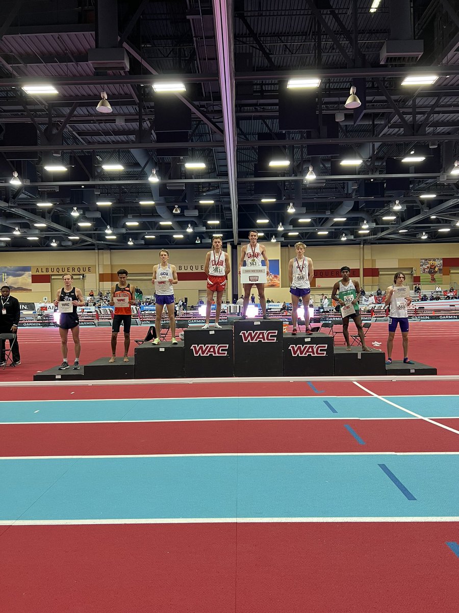 CoachSweeneyXC's tweet image. Another huge performance to wrap up the meet for our distance squad! Eli Peveto made a decisive move with 1000m to go that only teammate @Gwheeler98 could match, as they finished 🥇🥈 in the 3000m w/ blazing altitude converted times of 8:09 &amp;amp; 8:10! Absolute warriors this weekend.