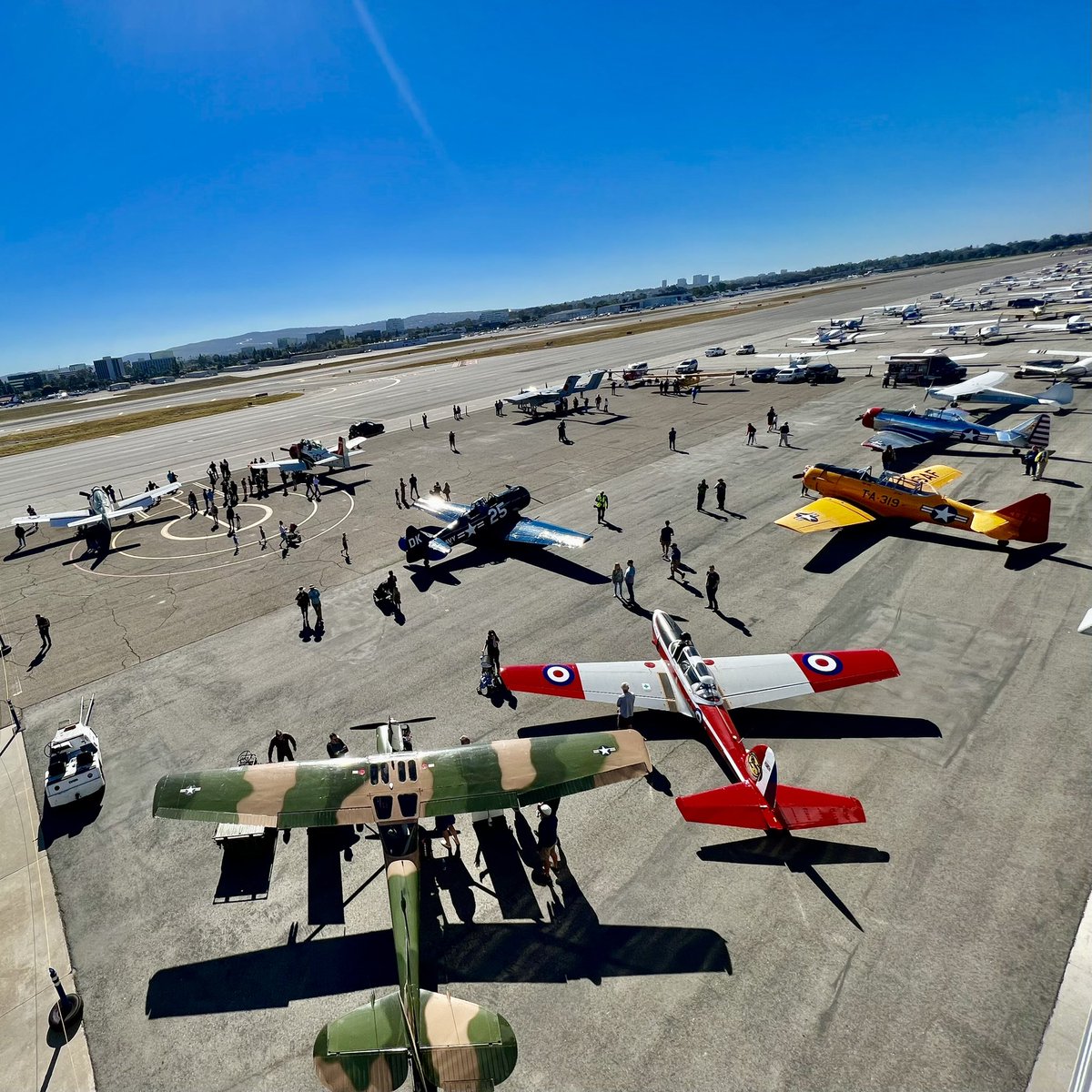 A perfect view for a fun Saturday! THANK YOU to everyone who came out for the return of History on the Flightline. We can’t wait to do this again real soon! ✈️
.
.
Stay up to date with our Calendar of Events on our website (calendar.lyonairmuseum.org)
.
.
#LyonAirMuseum
