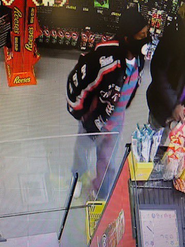 JacksonMSPolice's tweet photo. #UPDATE: Additional images of the second male involved in an altercation that resulted in the death of a third, uninvolved male. If you recognize either of these two individuals, contact #CrimeStoppers at 601-355-TIPS(8477) or https://t.co/ymPOz6rCmo. #JPDWanted https://t.co/Rb4Q88omy8