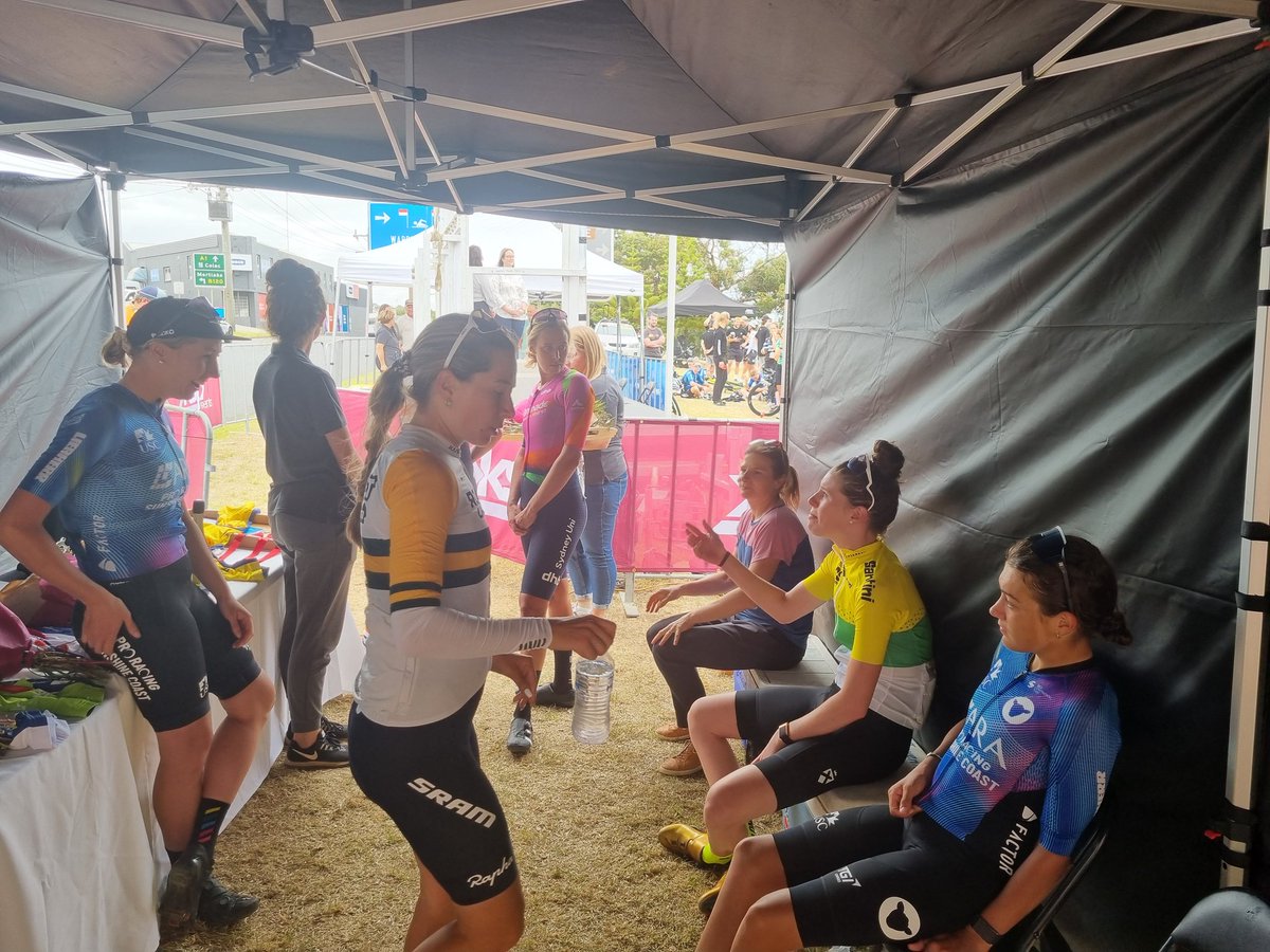 M2WCycling's tweet photo. So much respect between the riders in the final group of the Lochard Energy Women's Warrnambool Cycling Classic!!
Plenty of stories and reruns after the race as well!
#M2W22 https://t.co/PXpaCp2TyH