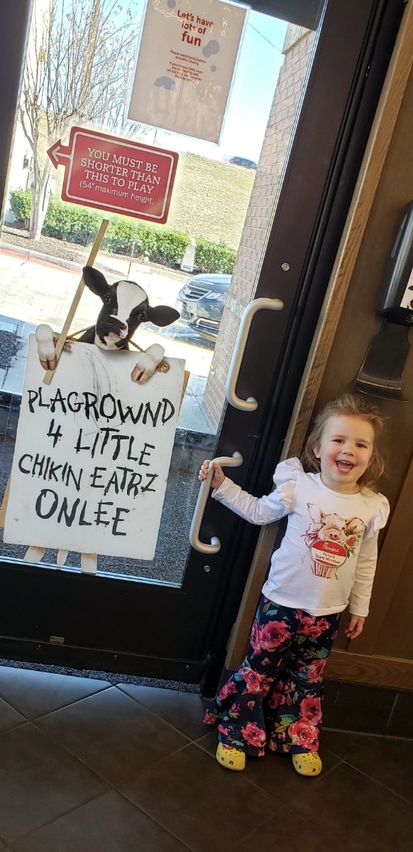all4tgog's tweet photo. BEST DAY EVUH! Tank you @ChickfilA Tank you MY LoLLy!!!! I made new frandz! I ate chikinz! I played in dee INdoor park! PUHLEEZ make an INdoor park for MY LoLLy and Savy! 🙏 DEE END! https://t.co/6XVi2fkYgL