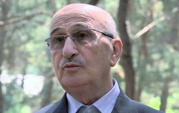 Ceteleye bir centik daha. Ahirete kalan  bir baska hesap, gul gibi solan bir baska hayat. Inna lillah ve inna ileyhi raciun. Yusuf Agabey mekanin cennet olsun.