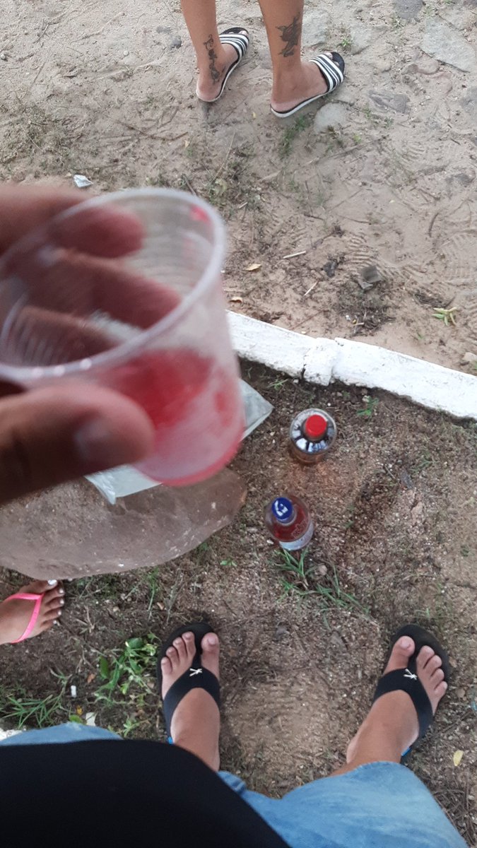 JorgeBattista55's tweet photo. É sobre esse suco q fiquei meio tonto kkkk #slova https://t.co/kV2ECrObSw