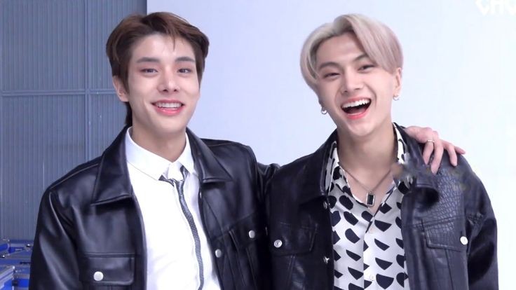 jakechivez's tweet photo. pure friendship of #jake and #jay https://t.co/DV2hY2i6F3