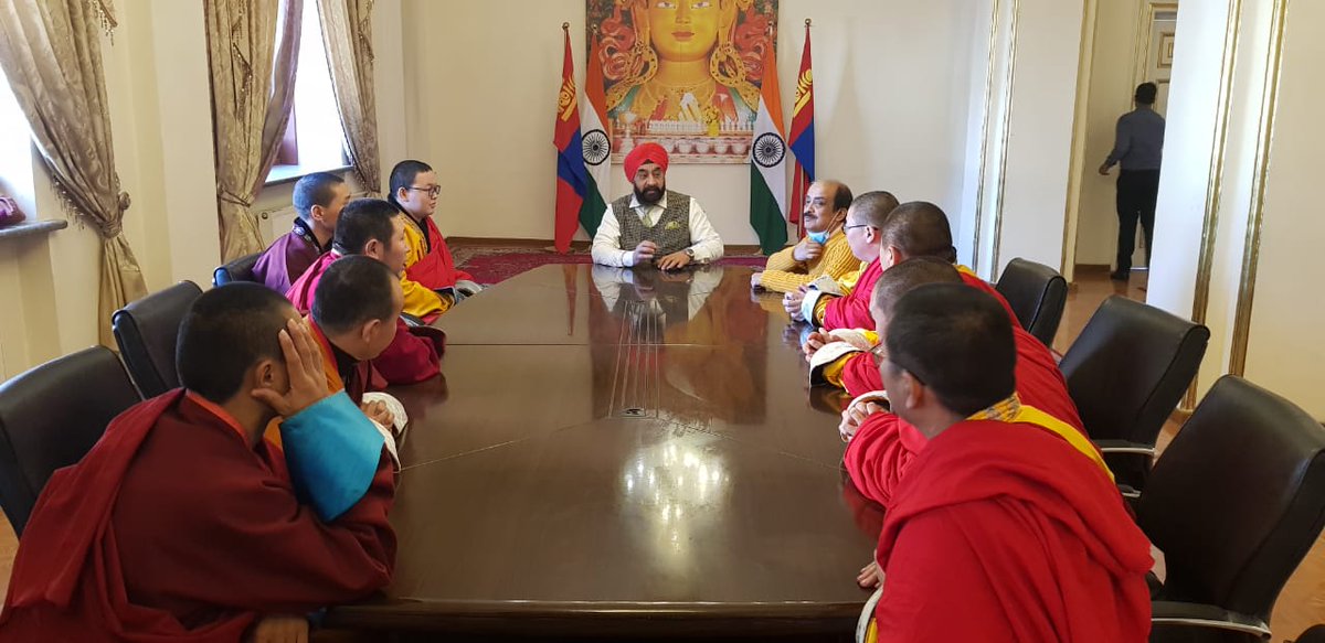 IndiainMongolia's tweet photo. Glad to meet Rimpoche Ven Bragri Lama Tenzin Jamyen Lodoi and Rimpoche Ven Darpa Lama Tenzin Choygi Lodoi & felicitate four ‘Geshe’ from #GandanMonastery on attaining the high academic degree in Buddhist studies
@MEAIndia https://t.co/nPJOPwF4vL