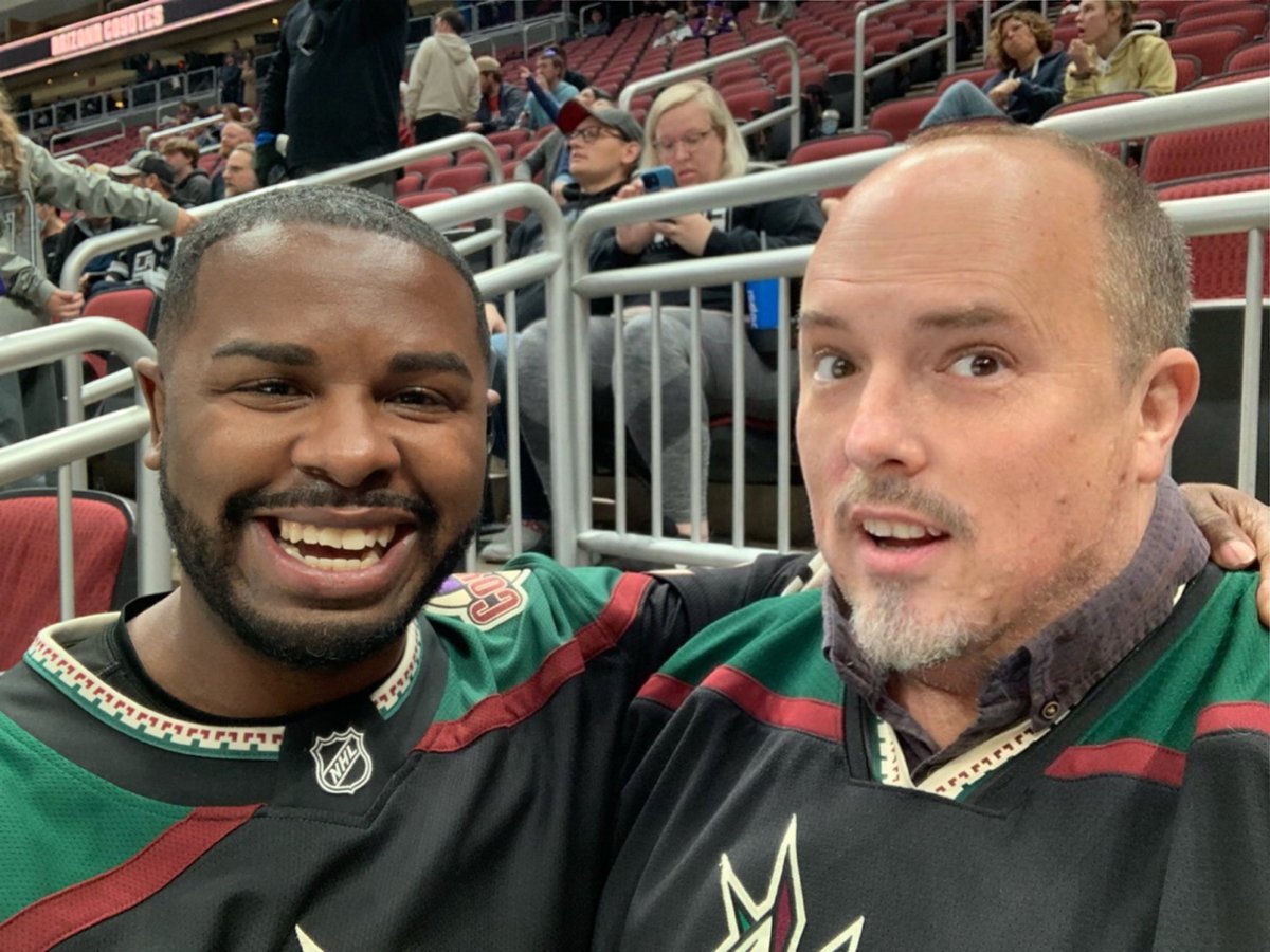 phxpatrick's tweet photo. My @ArizonaCoyotes anthem game #497, AND a pic with @jrussellTV! Always a fun night when the @LAKings come to town! https://t.co/WCxz1gSD0O