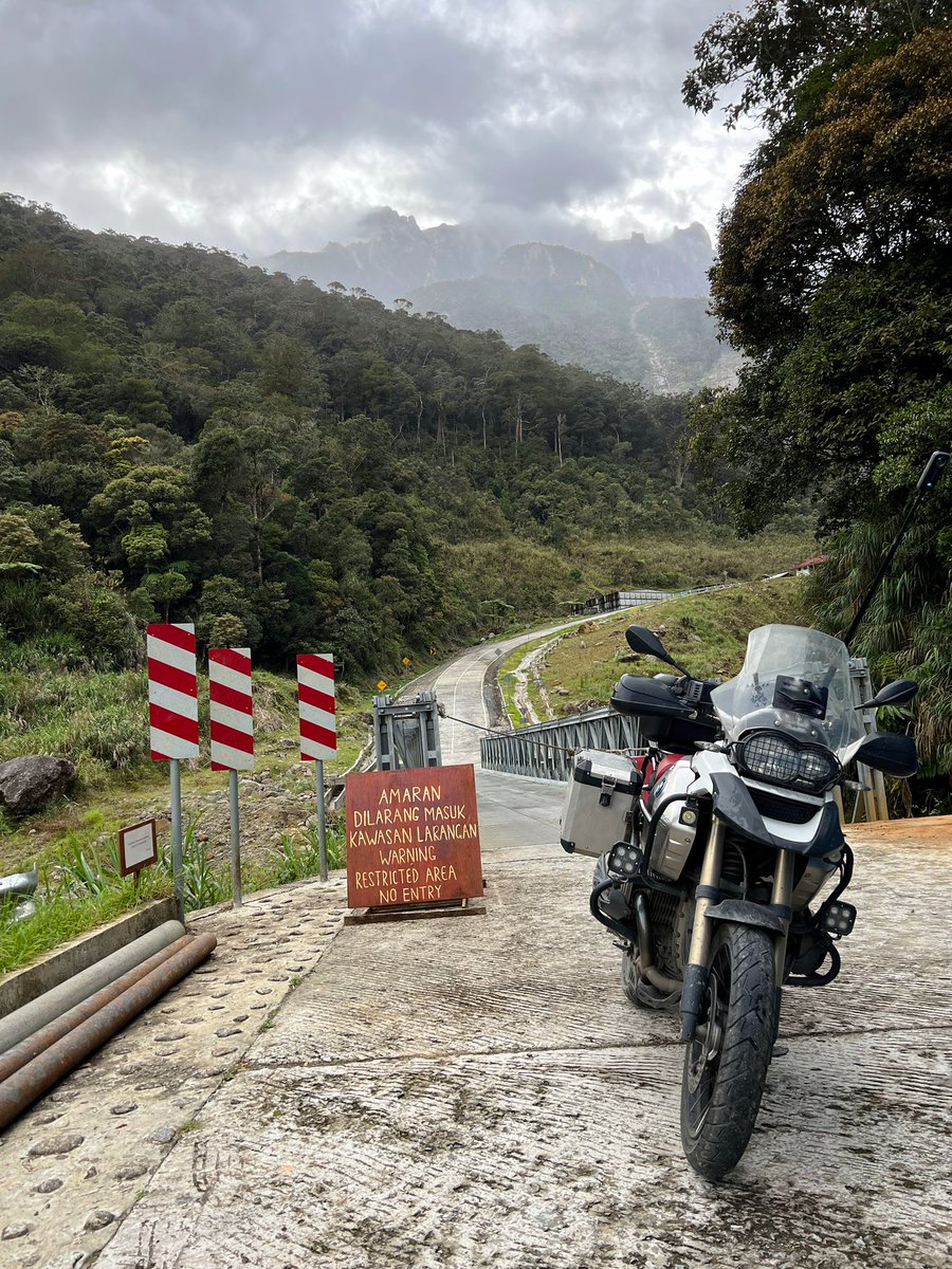 Road closed…got to find some trail and get closer to mount Kinabalu. This big dude in the background is the tallest peak in Borneo at 4095m.
