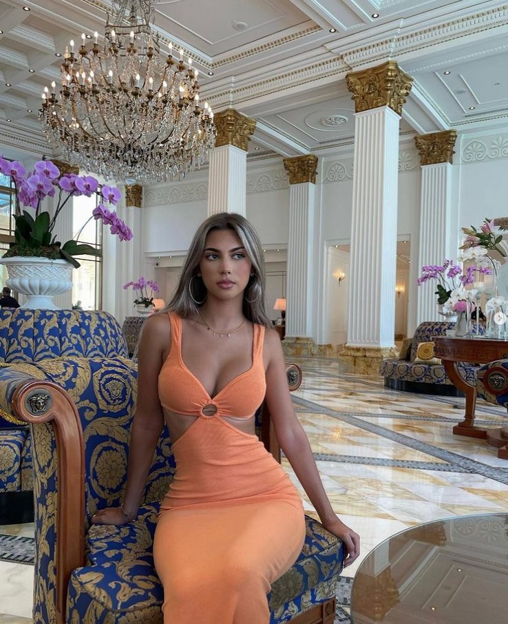 Meet you in the Grand Lobby?

📷 : @oliviagilenoo

#PalazzoVersace #LivingPalazzoVersace #GrandLobby