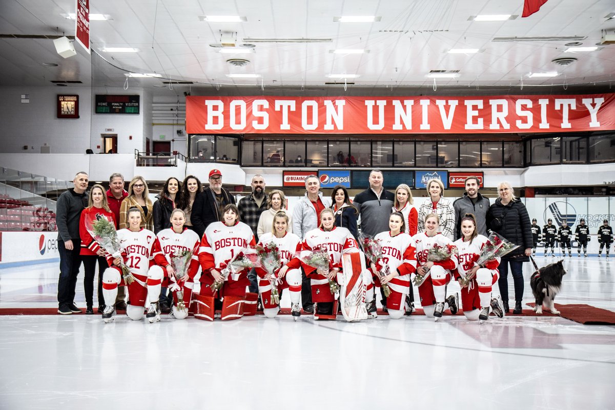 TerrierWHockey's tweet photo. We ❤ our seniors!

#ProudToBU https://t.co/mIQ7XvpNbv