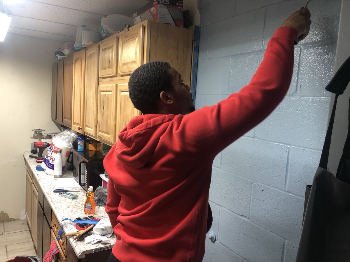 CoachWaddle's tweet photo. Started the Day volunteering at the humane Society. #PioNation #GiveBack #FIGHT22 https://t.co/Cf93ez75uT