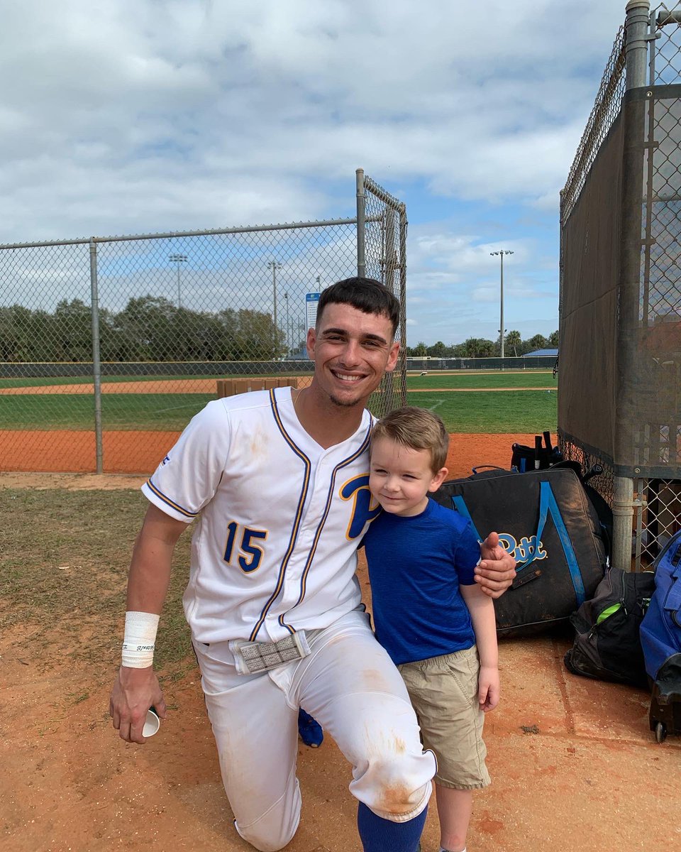 Chig818's tweet photo. When one of your favorite players of all time is playing nearby (sort of π€£) β¦.. ya gotta go watch him swing it !!! βΎοΈ
#15brycehulett
#gopittpanthers https://t.co/K5XBdQItke