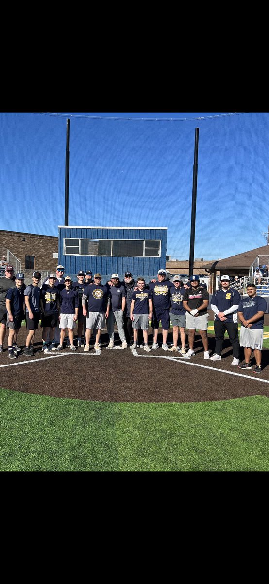 sville_swenson's tweet photo. Alumni Game 2022 was a success! #family https://t.co/lYtdMhkgzR