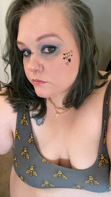 Me and my hotwife lol https://t.co/ldogIPsLQc<a href="/tag/plussizemodel"class="tags"><span>#plussizemodel</span></a><a href="/tag/bbw"class="tags"><span>#bbw</span></a><a href="/tag/cammodel"class="tags"><span>#cammodel</span></a><a href="/tag/chaturbate"class="tags"><span>#chaturbate</span></a><a href="/tag/co"class="tags"><span>#co</span></a>