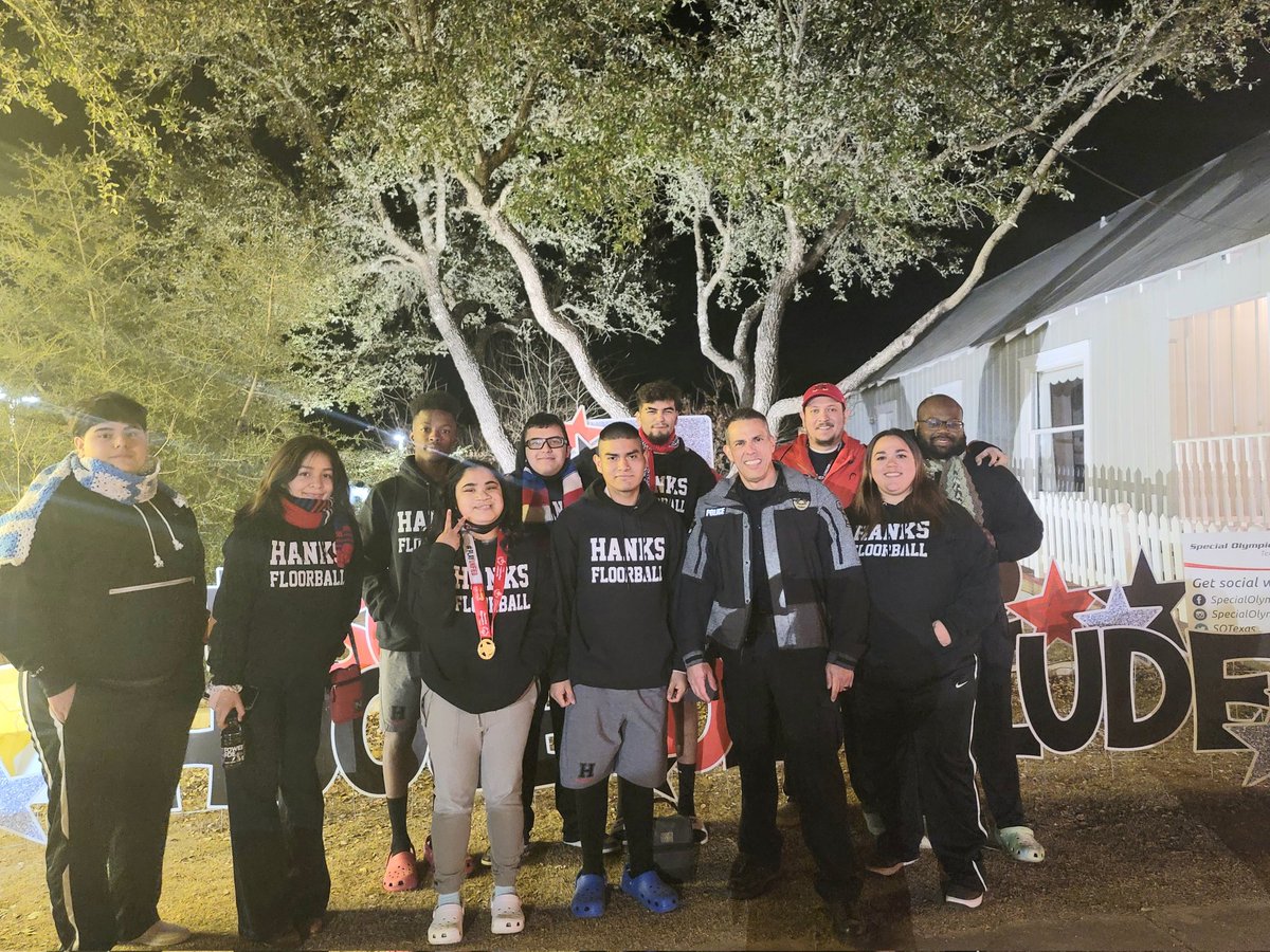 MRuiz_HHS's tweet photo. We had the privilege of meeting Austin's own Chief of Police Joseph Chacon Hanks alumni c/o 86!!!! Go Knights!!! #kingdomofchampions #WeAreHanks  @HanksKnighted @Chief_Chacon 🛡🆙️🏰⚔️🖤🤍🖤🤍🏰 https://t.co/8MAmNwe4KX