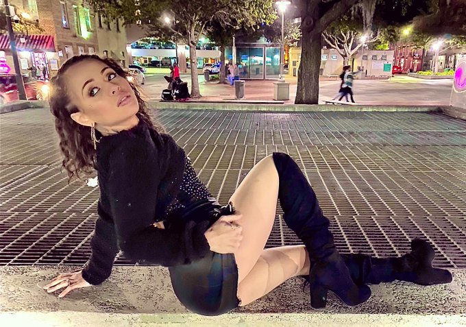 Felt cute ✨👑 https://t.co/sgKLwFVQIV