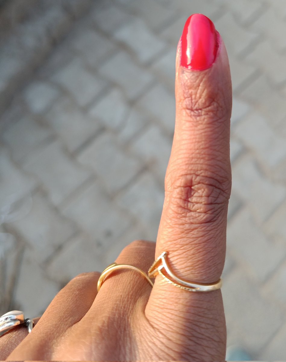 पहले मतदान,
फिर जलपान।
#UttarPradeshElections2022