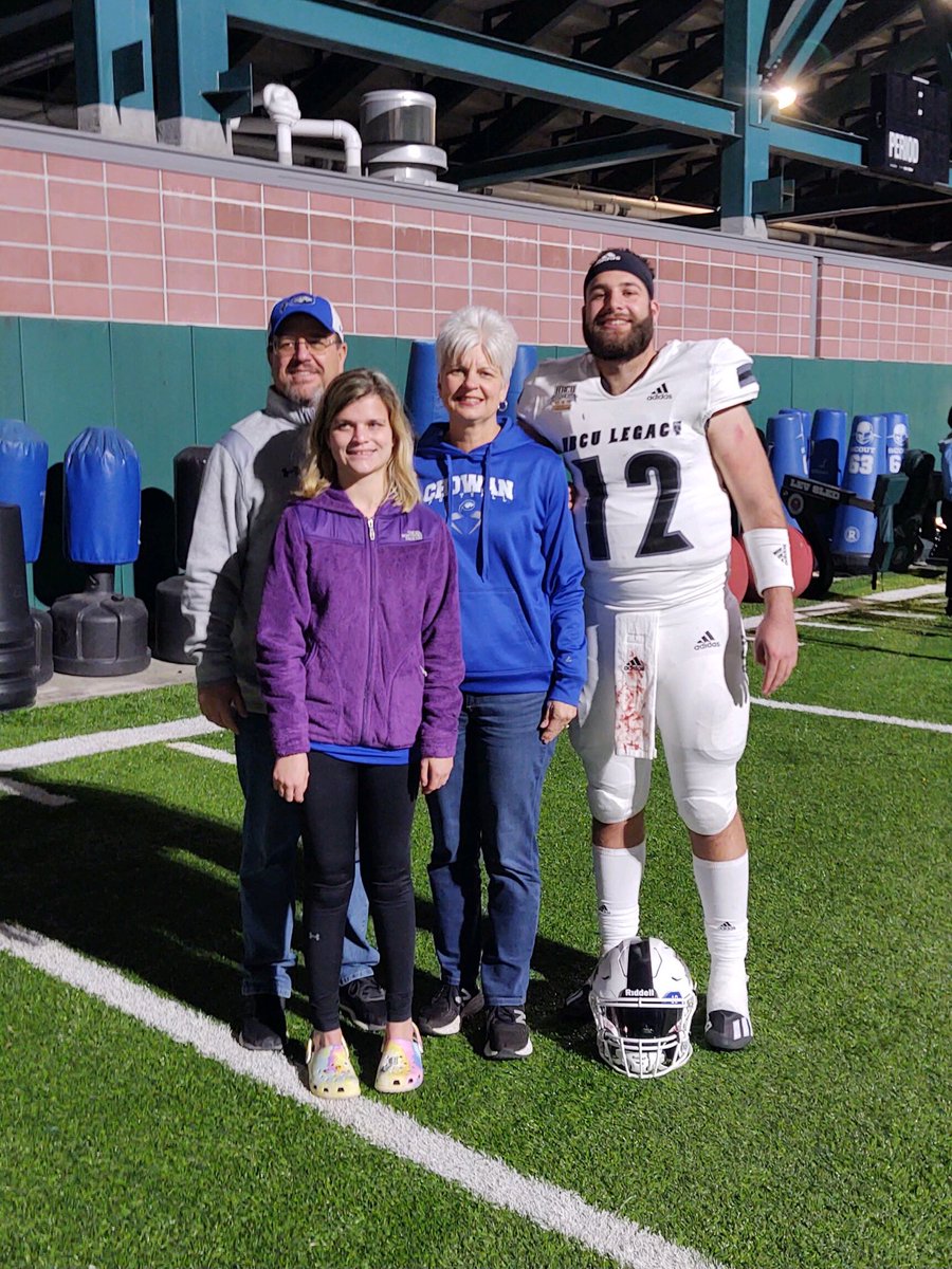 Witt1Ray's tweet photo. Couldn’t be more proud of this guy ⁦@Wittness_19⁩ https://t.co/VMTU7CZmyt