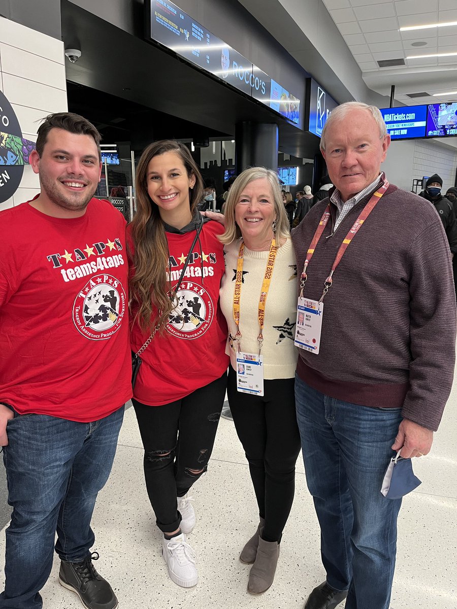 teams4taps's tweet photo. #NBAAllStar wouldn’t be complete without a visit from @TAPSorg Board Member and Chairman of @usabasketball @Martin_Dempsey. Thanks to General Dempsey and Deanie Dempsey for making time and always making it meaningful for TAPS families today and every day 🇺🇸🏀 @nbacares https://t.co/6U3ORUScJD
