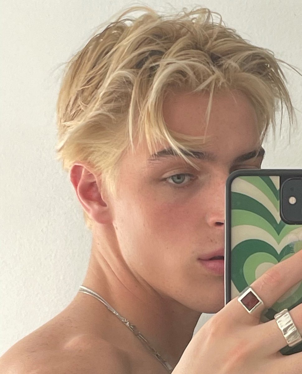 jackoneilpierce's tweet photo. blonde me has returned https://t.co/XACvVpiD7U