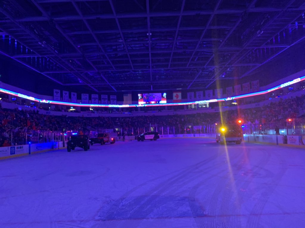 AllenAmericans's tweet photo. We had a very special 2nd Period Intermission!
Thank you to Allen Fire Department and Allen Police Department!
#LiveInTheRed🇺🇸 #PoliceAndFire #SeasonXIII https://t.co/f9ZtwU7X3y