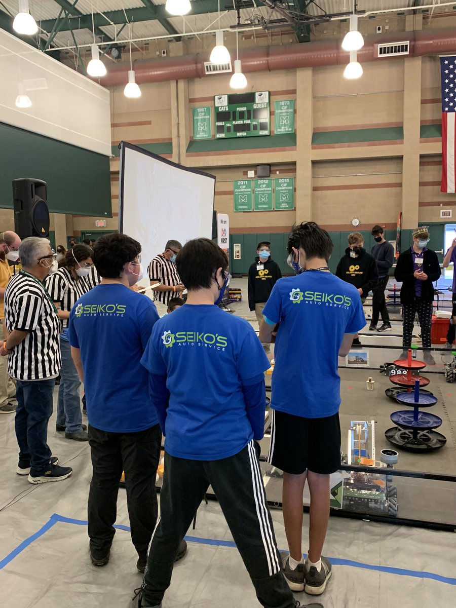 geoffzam's tweet photo. Great day at Monrovia High School watching amazing robotics teams collaborate, communicate, problem solve, and enjoy competition! #santafestandup #MUSDproud https://t.co/NjJXWg9PlE