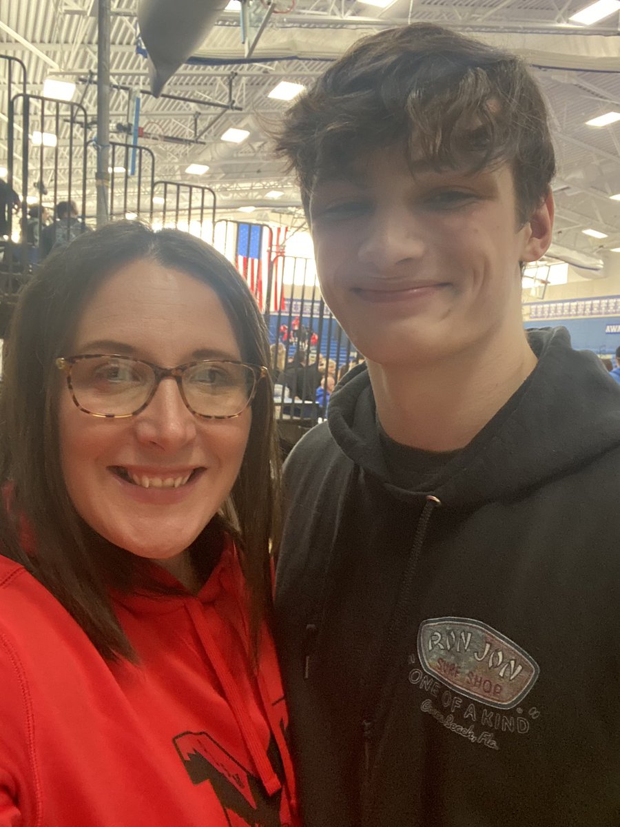 volleyCourt's tweet photo. Great season Captain @GabeDay51!!
Wishing Chudler &amp; DJ the best of luck at States!! Let’s go Eaglets 🦅@OLSM_WRESTLING https://t.co/tCyjJjO8bC