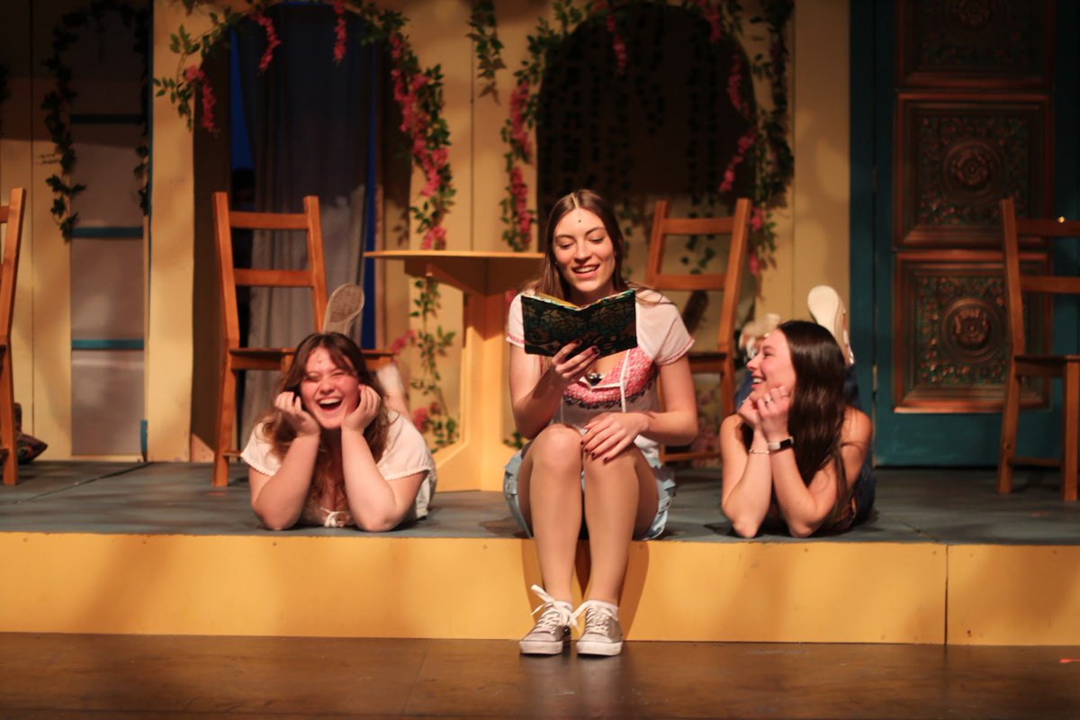 220Arts's tweet photo. Check out these beautiful images from Mama Mia! rehearsal today. The show is starting to come together due to the creative efforts of our inspirational staff, fabulous pit orchestra, ingenious tech crew, and dedicated cast. Photo Credit: Graham Kostic. #seethestudent220 https://t.co/1odDBSCjgt