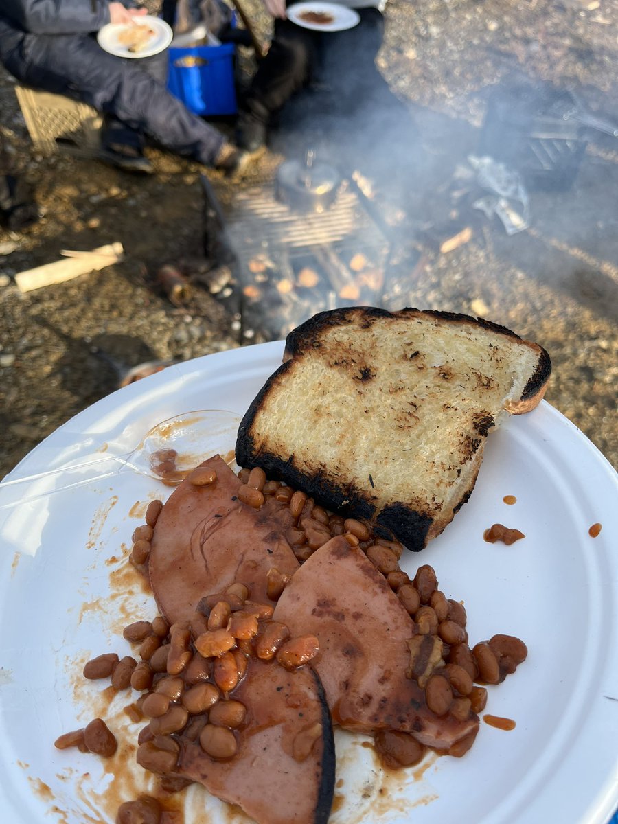 feeling_pretty's tweet photo. #largeday #beans #newfiesteak https://t.co/EDrl9cvQOW