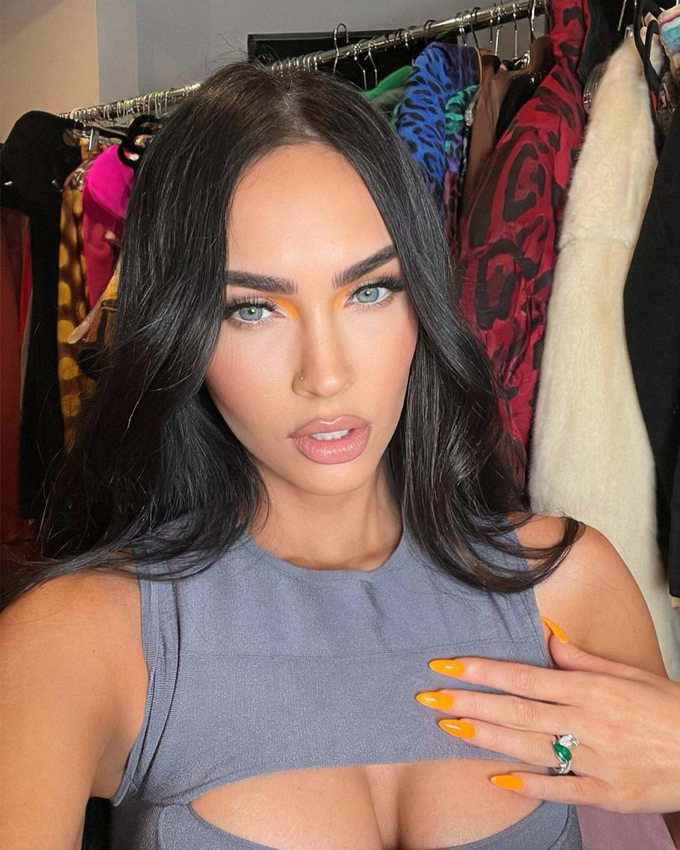 90sTaurusGirl's tweet photo. Megan Fox's engagement ring from MGK π§‘π #stephenwebster https://t.co/FDIXvZNTyZ