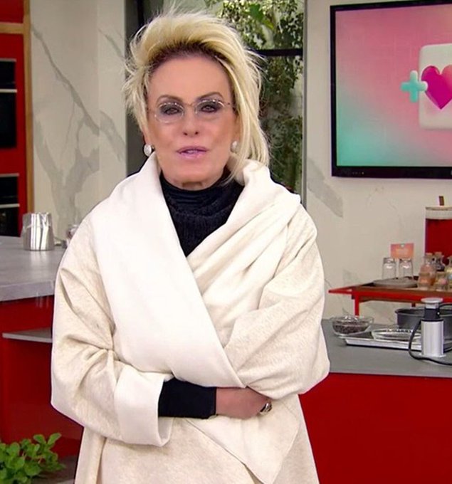 Quando o Lucas sair e ele for tomar caf&eacute; com Namaria.  #BBB22 https://t.co/LVY6pF26ts<a href="/tag/bbb22"class="tags"><span>#bbb22</span></a>