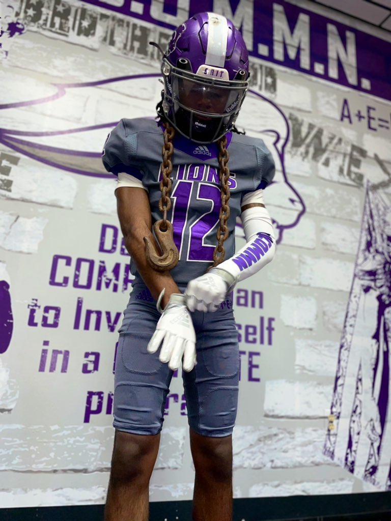 _chandlerdavis's tweet photo. Had a great visit today @SAGU_Football Thank you to @kinchen_donald &amp; @freezysmalls for the hospitality 🖤 https://t.co/xGEPVZKXpk
