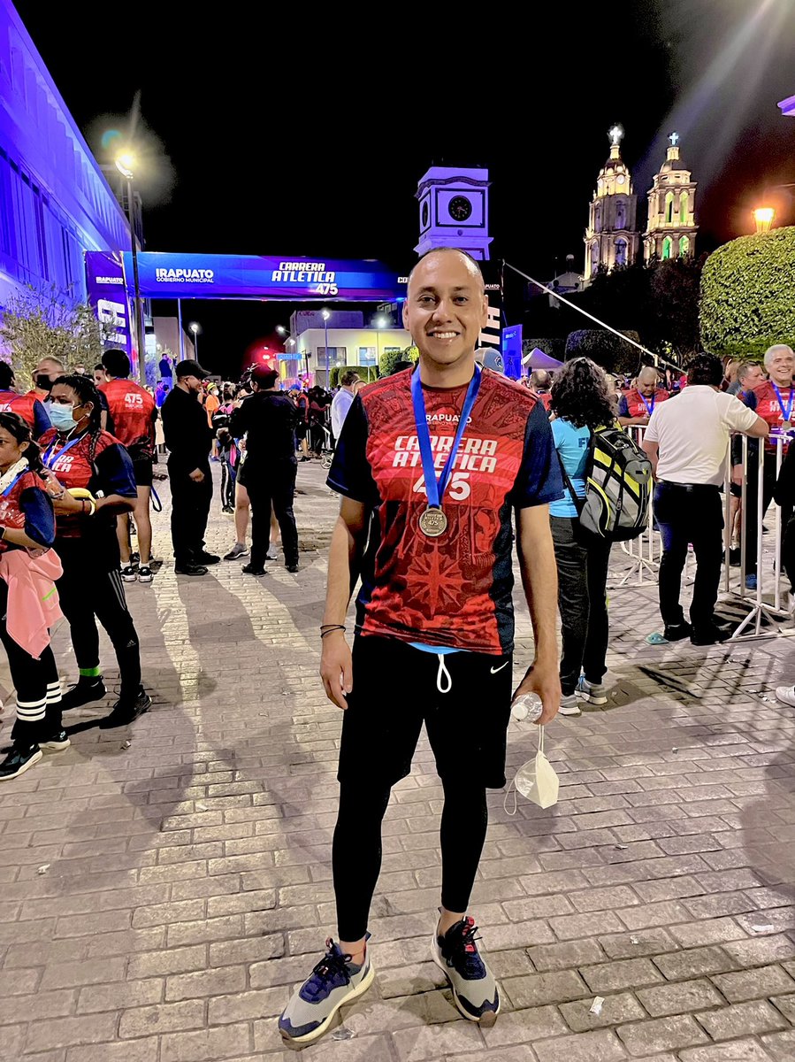 DiegoBarrosoMX's tweet photo. Participamos en la carrera atlética 🏃🏻 del 475 aniversario de nuestro querido #Irapuato, que gusto ver tantos participantes esforzándose por llegar a la meta.
Felicidades a las y los integrantes de #Comudaj por la organización. https://t.co/zb8Y8xpiRP