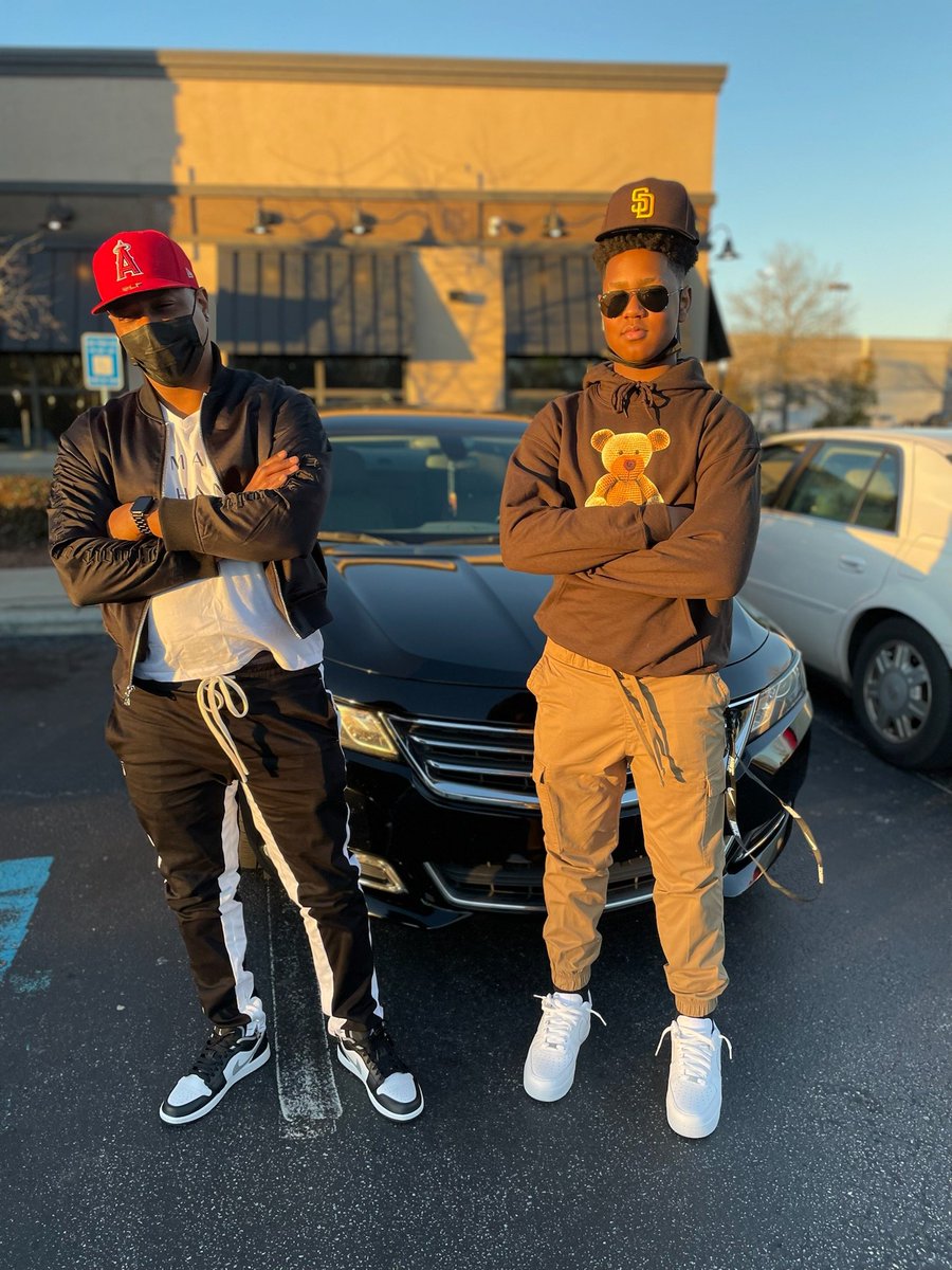 green_kwame's tweet photo. Just out with my young jit doin #ChevyShit #Certified_KJ https://t.co/GvcrfyybNN