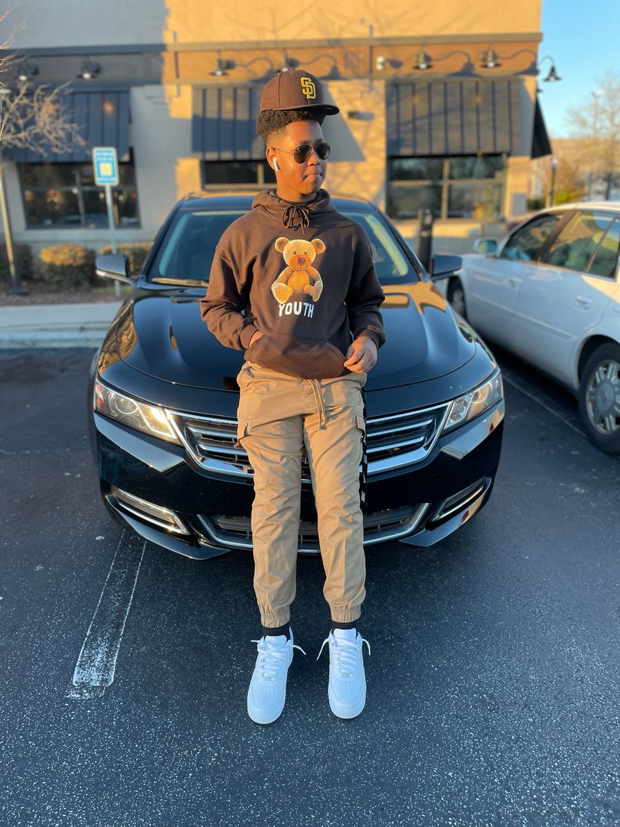 green_kwame's tweet photo. Just out with my young jit doin #ChevyShit #Certified_KJ https://t.co/GvcrfyybNN
