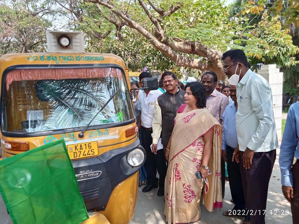 ManjushreeN_IAS's tweet photo. In 2072 GPs across Karnataka NRLM SHGs have taken up end to end management of Solid Waste.588 women trained in RUDSETIs are driving the autos on their own.@drashwathcn @MoRD_GOI @readingkafka @KarnatakaKsrlps @gokRDPR @nar_rudseti @Skill_Karnataka @MGired https://t.co/E70VKBMTzA