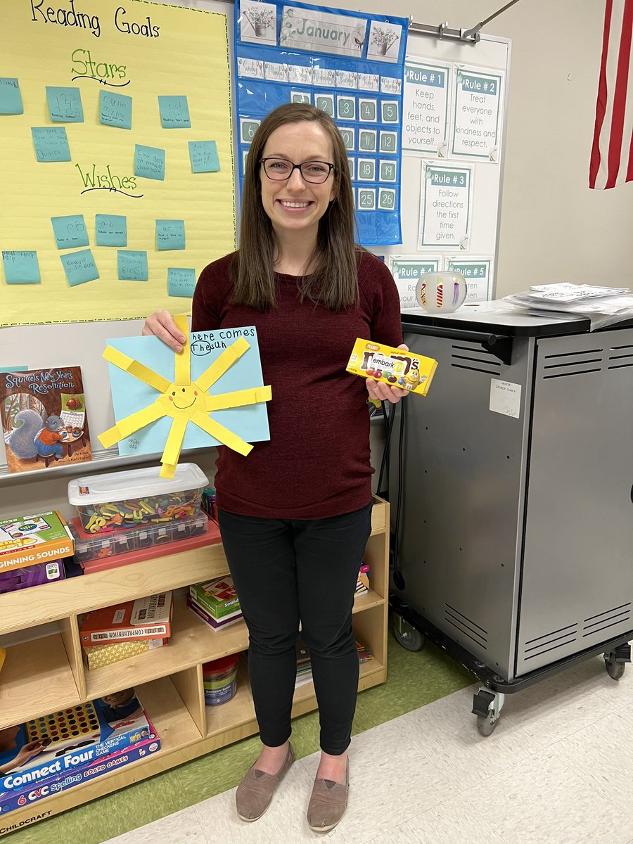 ErickaMThompson's tweet photo. Sprinkling some sunshine to this special @MercerEagles. Very thankful to have you here in @FHSchools! #embarkFH https://t.co/lCxNqpBnB3