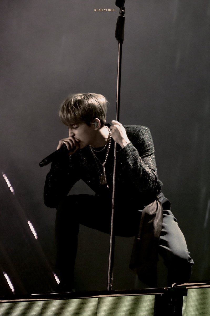 wonwoofiles's tweet photo. this genre of wonwoo makes my head spin https://t.co/0VMDdyScJ1