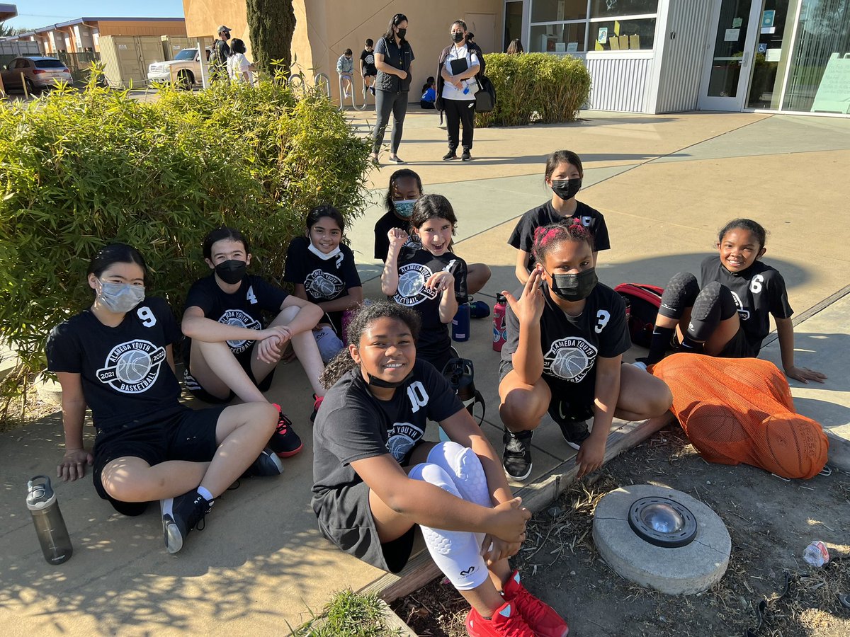 gomez3_elena's tweet photo. May have lost my voice and coaching can be hard, BUT when you win as a team, it’s worth the smiles.#gomidnight https://t.co/pLSdNfJRS0